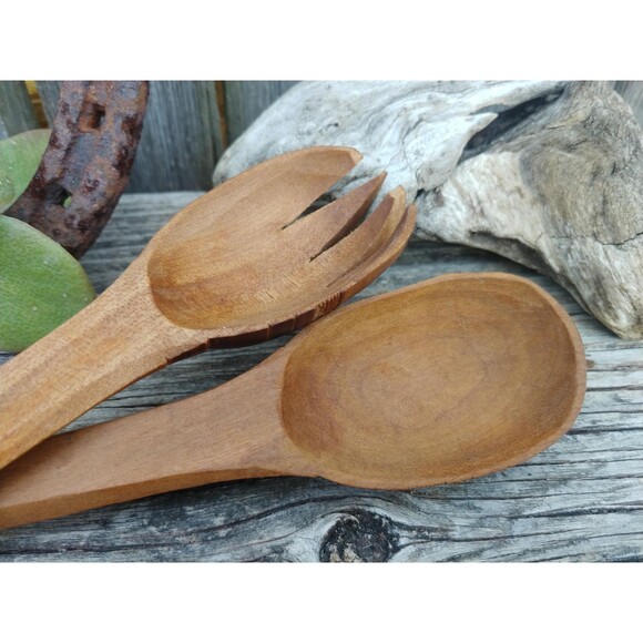 Vintage Handcarved Hardwood Serving Fork And Spoon Set - Picture 8 of 10